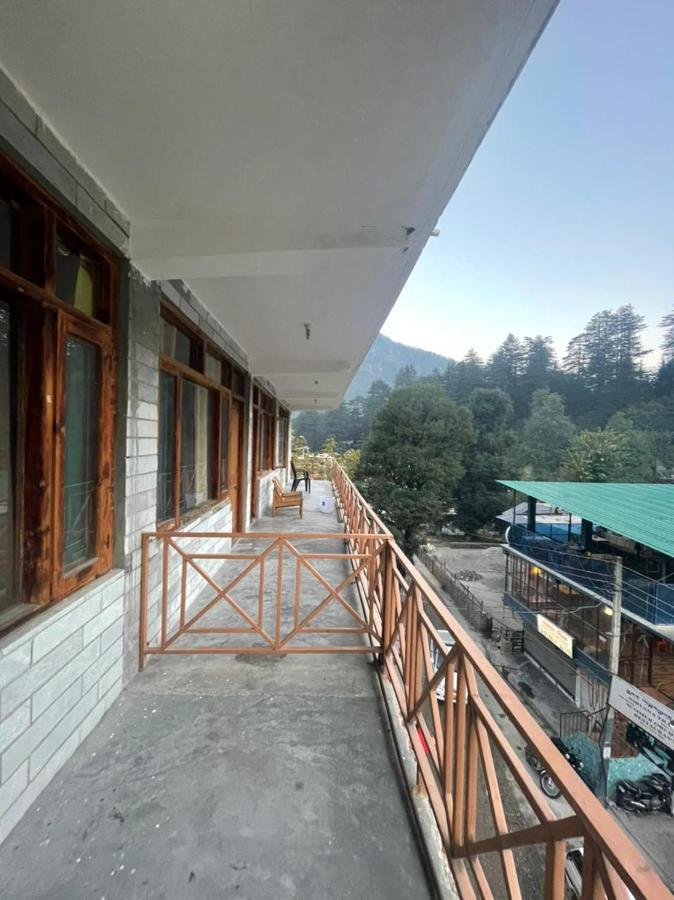 The Mad King'S House & Cafe Hotel Manali  Exterior photo